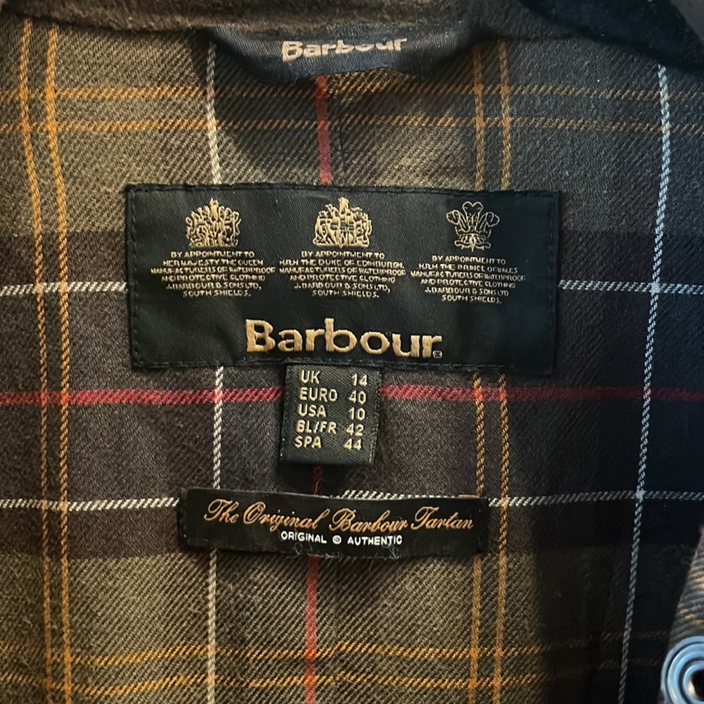 Barbour Classic Beadnell Wax Jacket in Rustic. Size USA 10. Adjustable waist. - Picture 3 of 4